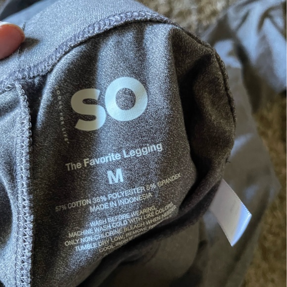 SO Brand leggings women’s size Medium NWT - Picture 2 of 3